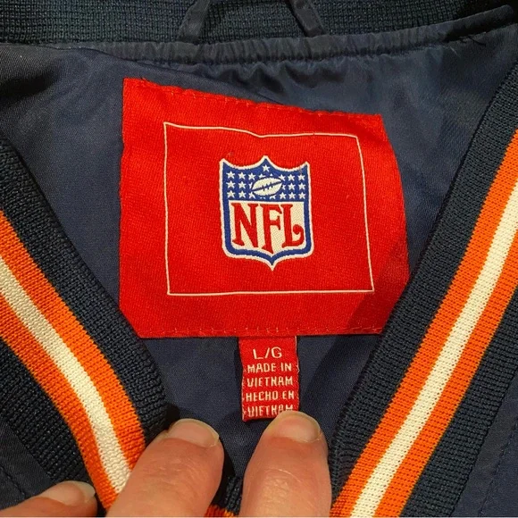 Denver Broncos Jacket Men’s Large Blue Vneck Pullover Spellout Stitched Logo - Picture 9 of 10